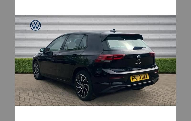 Used VW Golf VIII Life 147 HP (108 kW) 2023 Black Hatchback