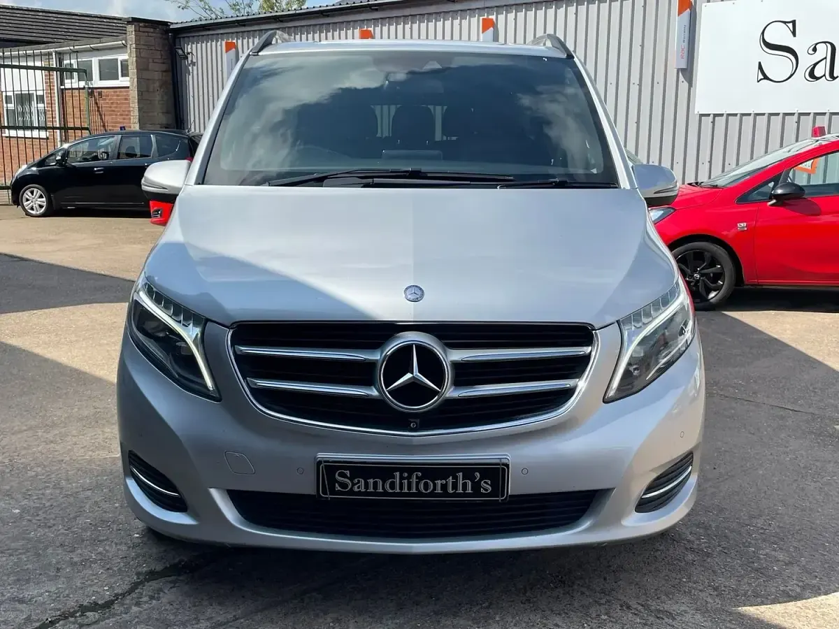 Used Mercedes V250 190 HP (139 kW) 2016 Silver MPV