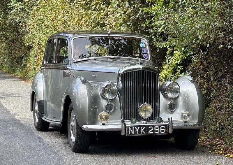 Grey Used 1953 Bentley R Type Sedan | £32,500 - Image 1/4