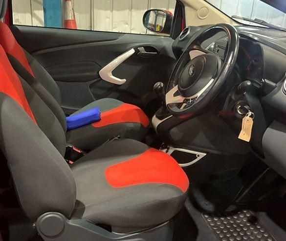 Używany Ford Ka Zetec 69 KM (50 kW) 2016 Czerwony Hatchback