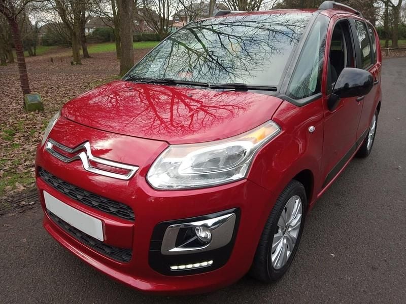 Red Used 2015 Citroën C3 Picasso PureTech MPV | £5,995 (A bit pricey) - Image 1/4