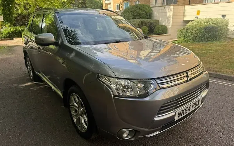 Używany Mitsubishi Outlander P-HEV 121 KM (88 kW) 2015 Kombi