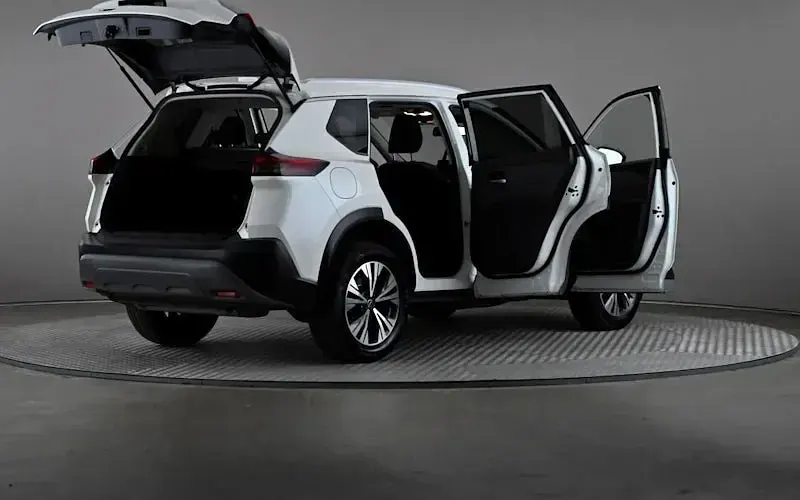Used Nissan X-Trail N-Connecta 163 HP (119 kW) 2024 White SUV