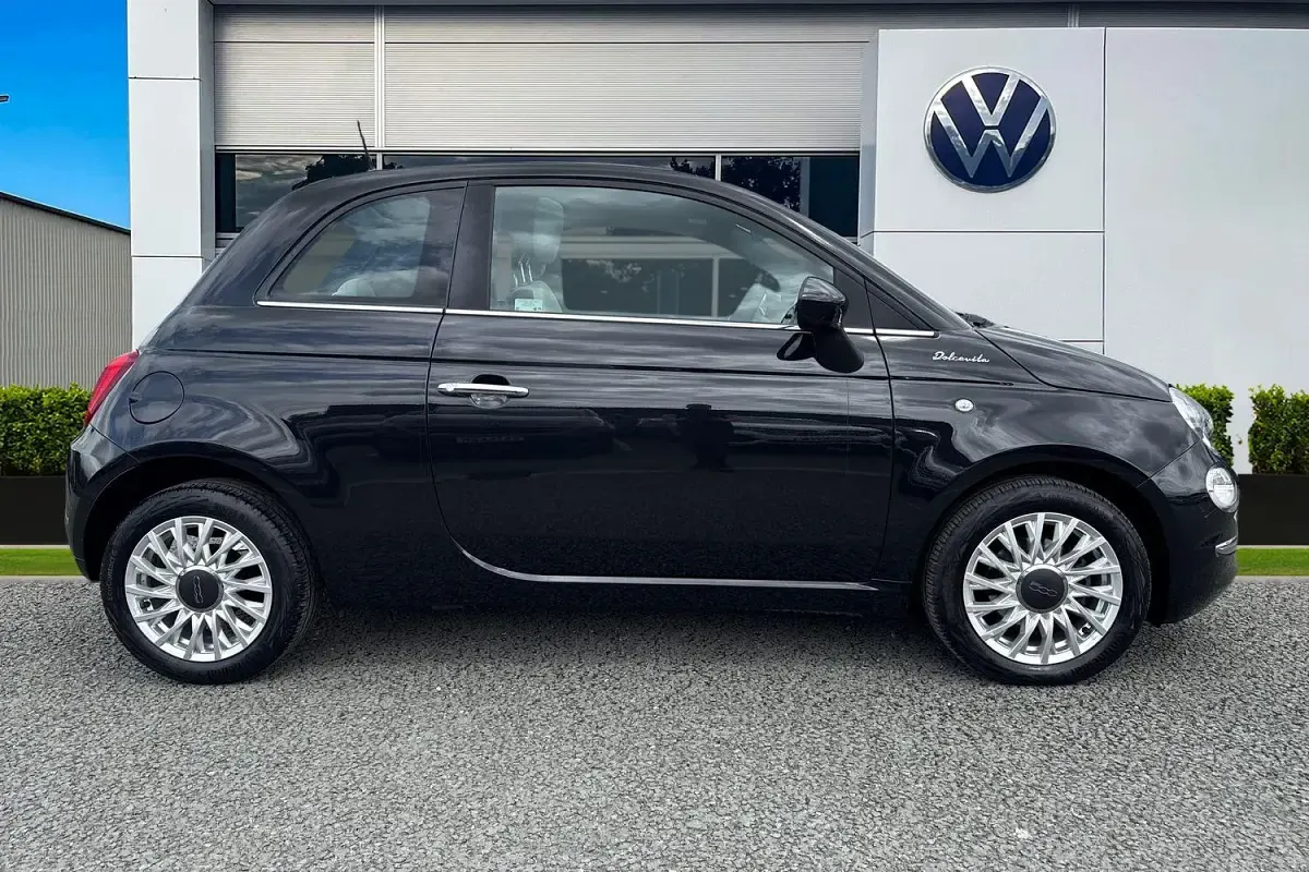 Used Fiat 500 Dolcevita 70 HP (51 kW) 2023 Black Hatchback