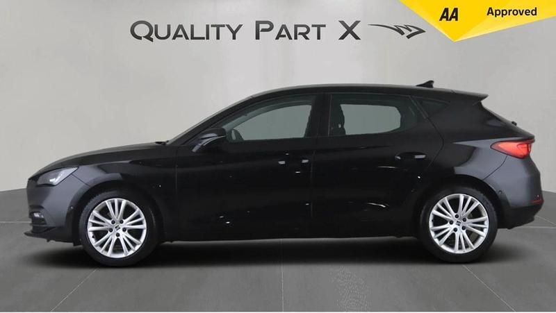 Used Seat Leon SE Dynamic 130 HP (95 kW) 2020 Black Hatchback