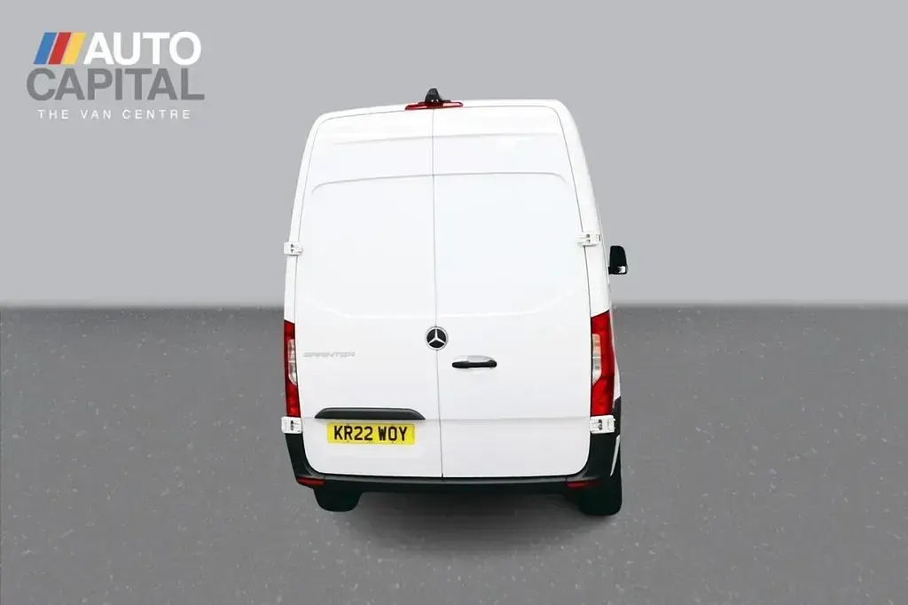 Used Mercedes Sprinter Premium 150 HP (110 kW) 2022 White Van