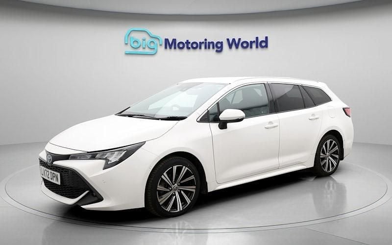 Used Toyota Corolla Design 122 HP (89 kW) 2022 Estate