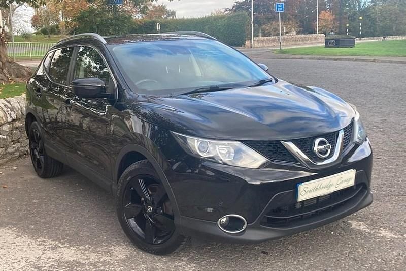 Pearl black metallic Used 2016 Nissan Qashqai N-Connecta SUV | £9,695 (Fair price) - Image 1/1