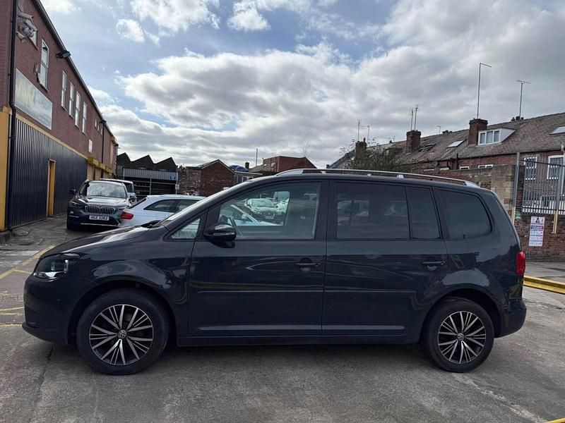 Used VW Touran SE 105 HP (77 kW) 2015 Grey MPV
