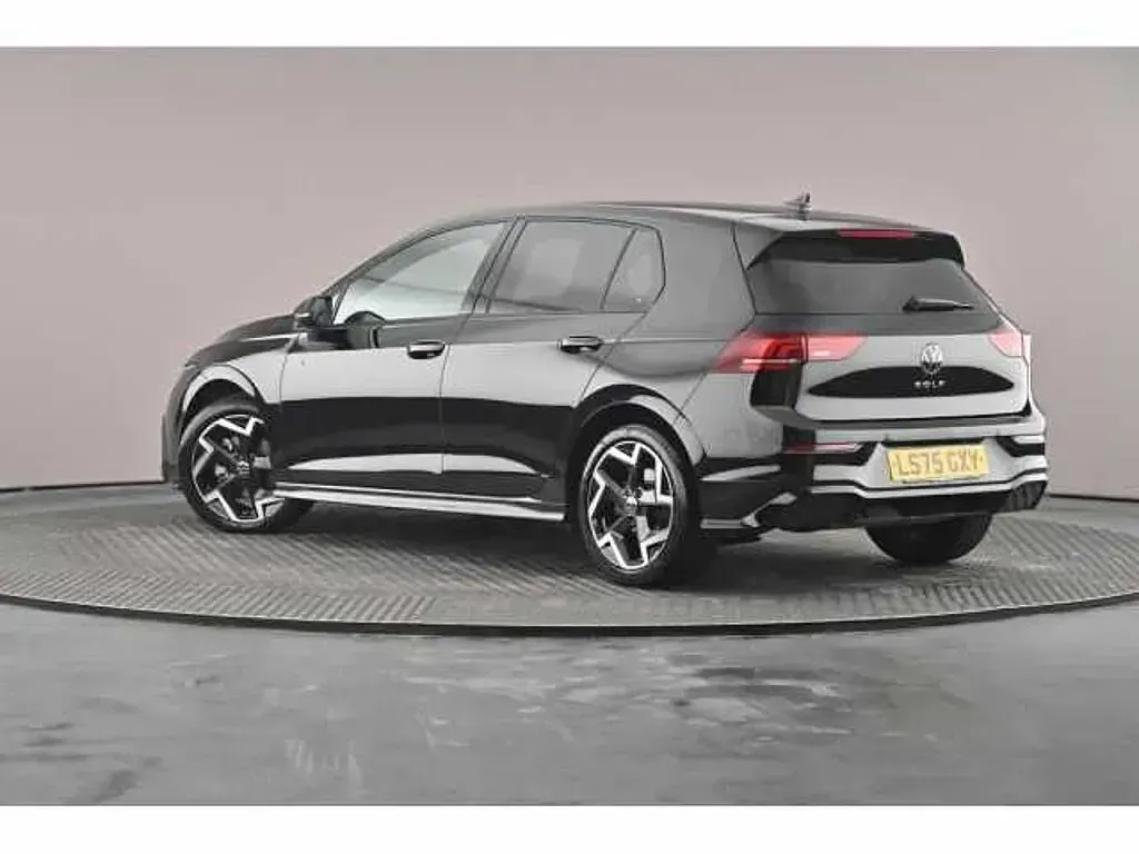 Used VW Golf VIII 150 HP (110 kW) 2025
