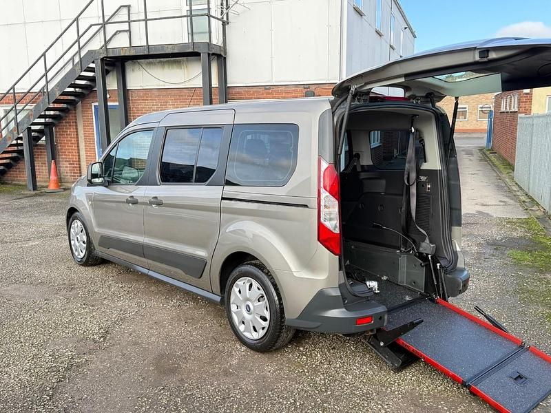 Used Ford Grand Tourneo Connect 2019 Silver MPV