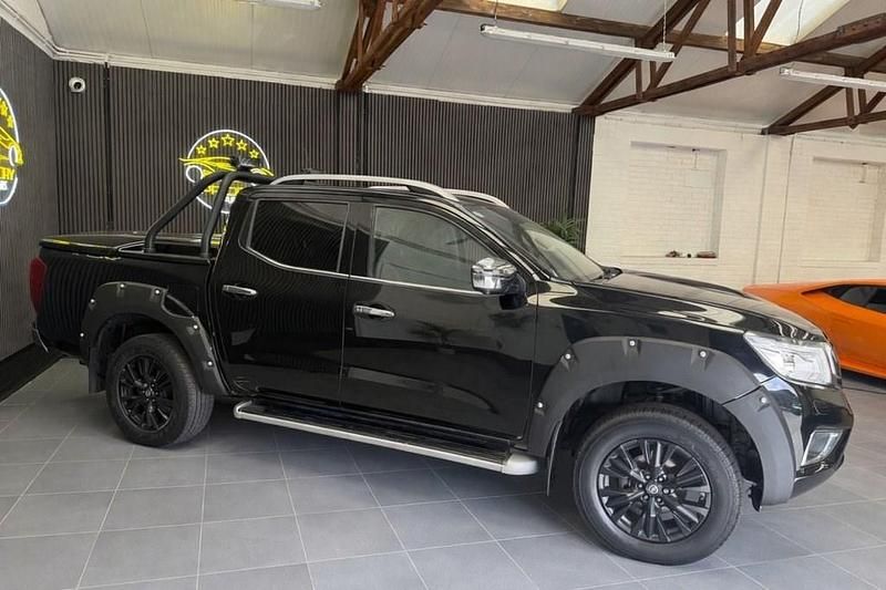 Used Nissan Navara Tekna 190 HP (139 kW) 2018 Black Pickup