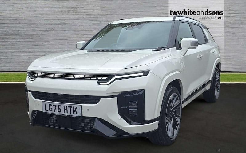 White New 2025 Ssangyong (KGM) Actyon Estate | £33,950 - Image 1/4