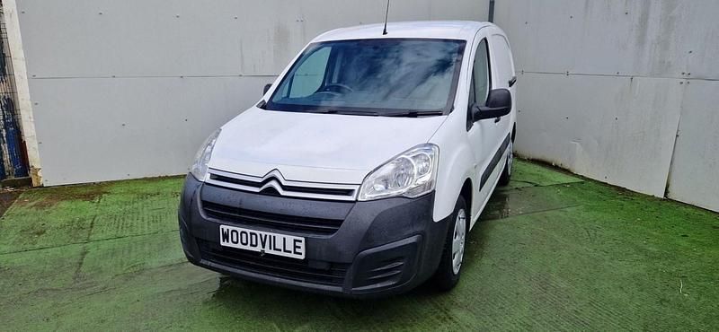 Używany Citroën Berlingo 75 KM (55 kW) 2016 Biały Minivan
