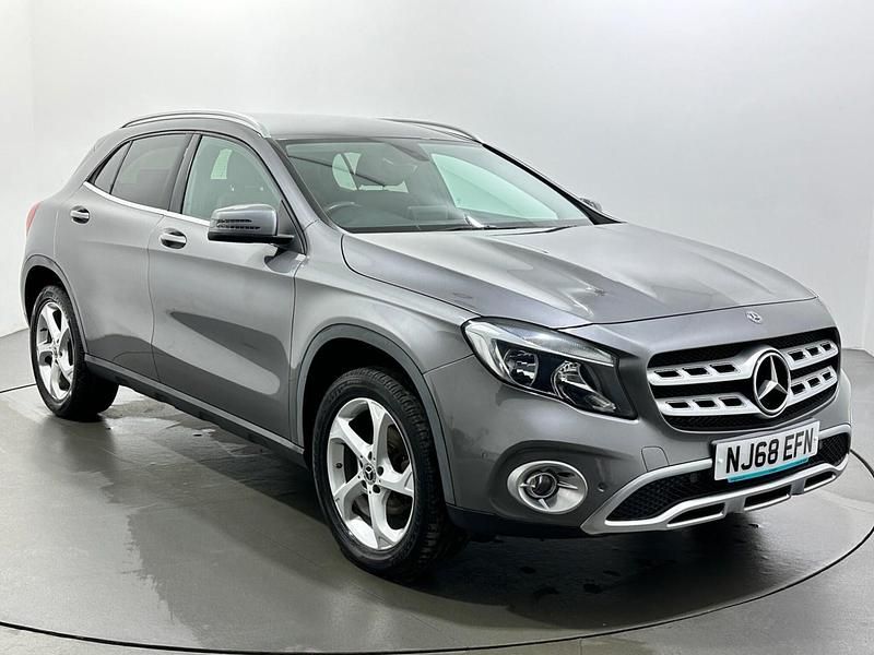 Used Mercedes GLA200 Executive 156 HP (114 kW) 2018 Grey SUV