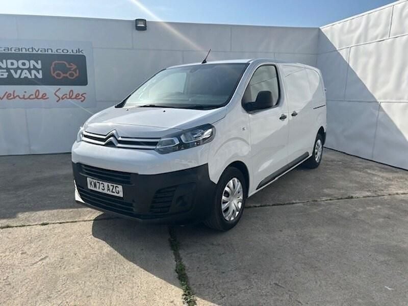 Used Citroën Dispatch 100 HP (73 kW) 2023 White MPV