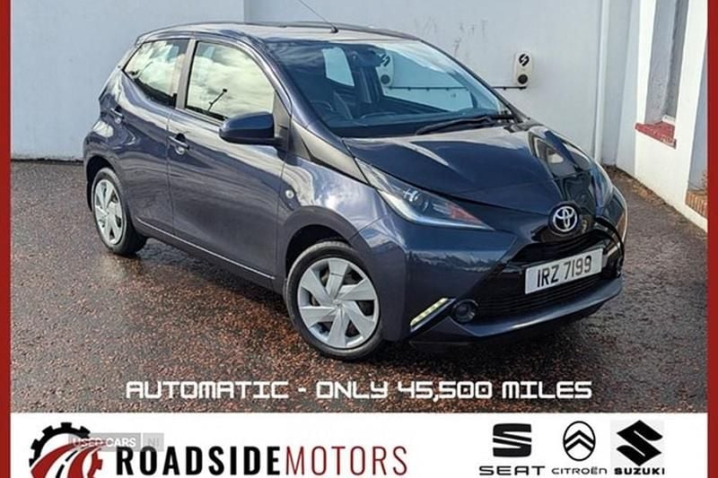 Blue Used 2015 Toyota Aygo X-play Hatchback | £6,995 (Good price) - Image 1/1
