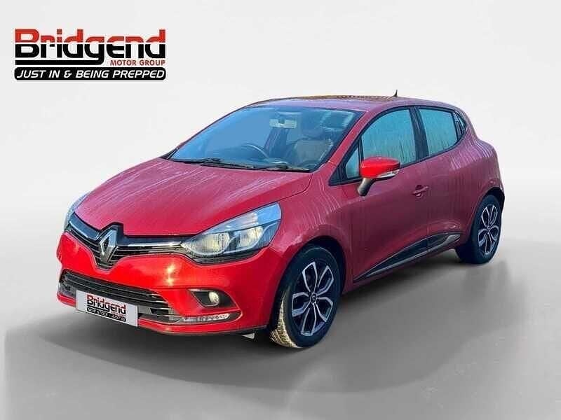Red Used 2019 Renault Clio IV Play Hatchback | £7,999 (Fair price) - Image 1/4