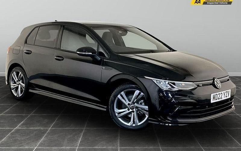 Used 2024 VW Golf VIII R-line Hatchback | £17,795 (Super price) - Image 1/2