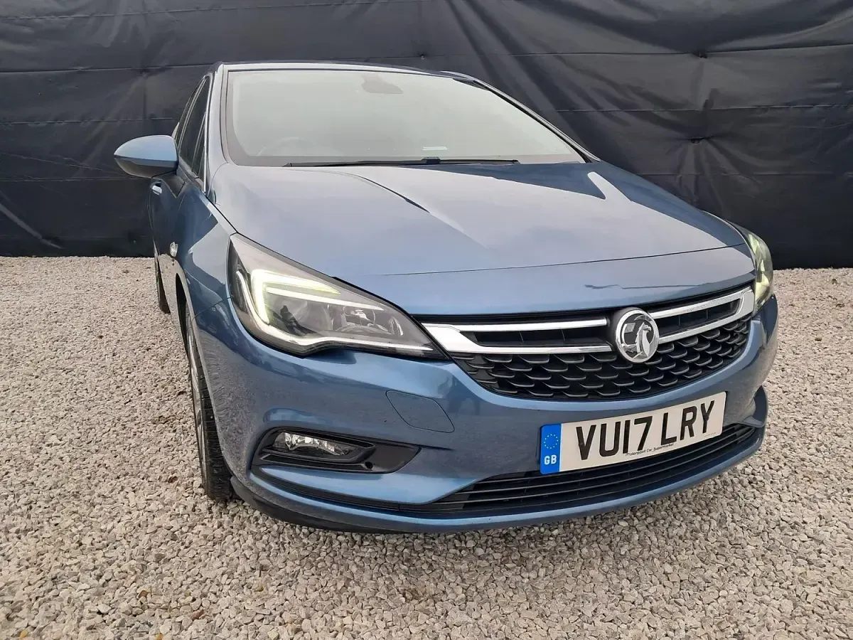 Used Vauxhall Astra Elite 2017 Blue Hatchback