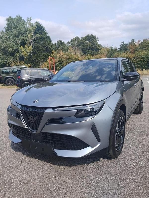 New Alfa Romeo Junior 134 HP (98 kW) 2025 Grey SUV