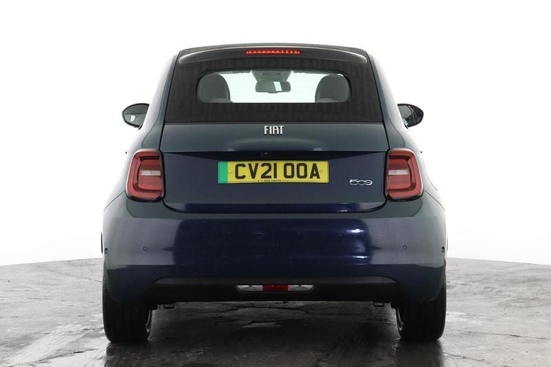 Green Used 2021 Fiat 500e La Prima | £14,799 (Good price) - Image 1/3