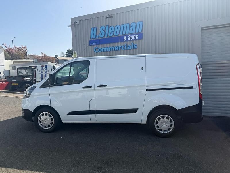 Used Ford Transit Custom 105 HP (77 kW) 2018 White Van
