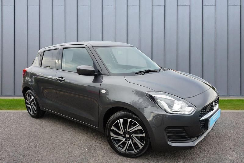 Used 2024 Suzuki Swift SZ-L Hatchback | £13,789 (Fair price) - Image 1/4