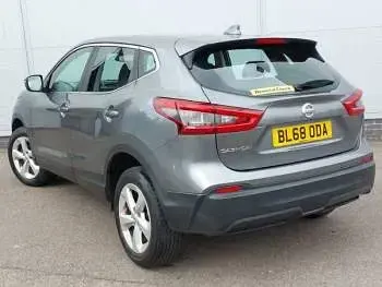 Used Nissan Qashqai Acenta Premium 115 HP (84 kW) 2018 Grey SUV