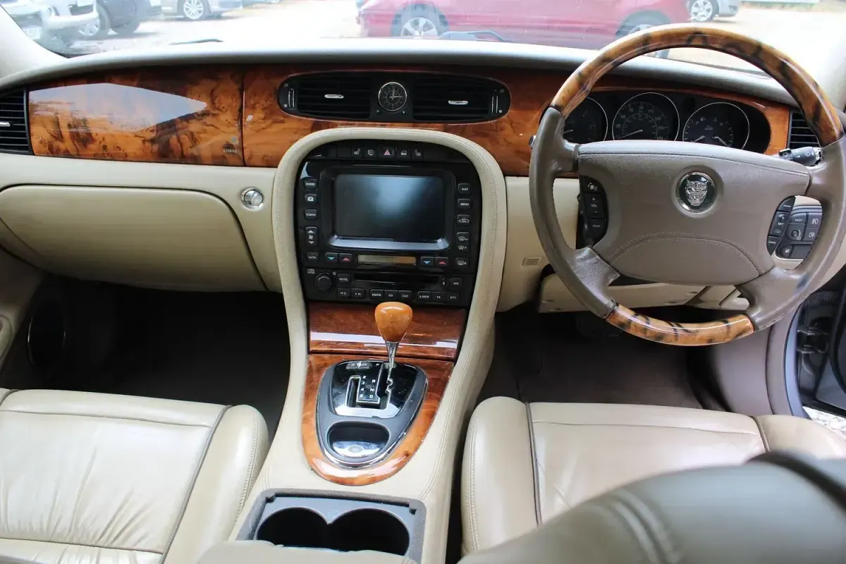 Used Jaguar XJ Sovereign 207 HP (152 kW) 2006 Grey Sedan