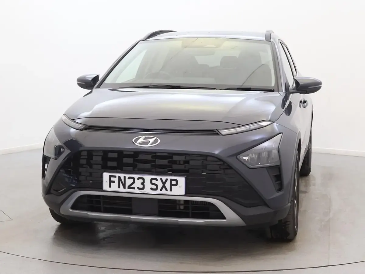 Used Hyundai Bayon Premium 100 HP (73 kW) 2023 Grey SUV