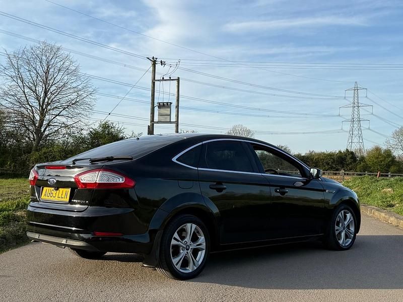 Used Ford Mondeo Business Edition 163 HP (119 kW) 2013 Black Hatchback