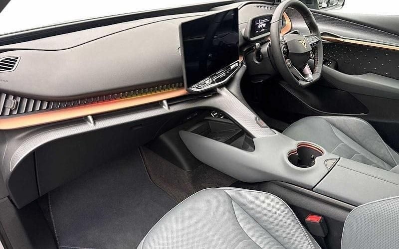 Used Cupra Tavascan VZ2 250 kW (340 HP) 2025 White silver SUV