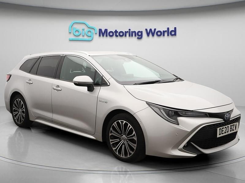 Silver Used 2020 Toyota Corolla Estate | £17,362 (Fair price) - Image 1/4