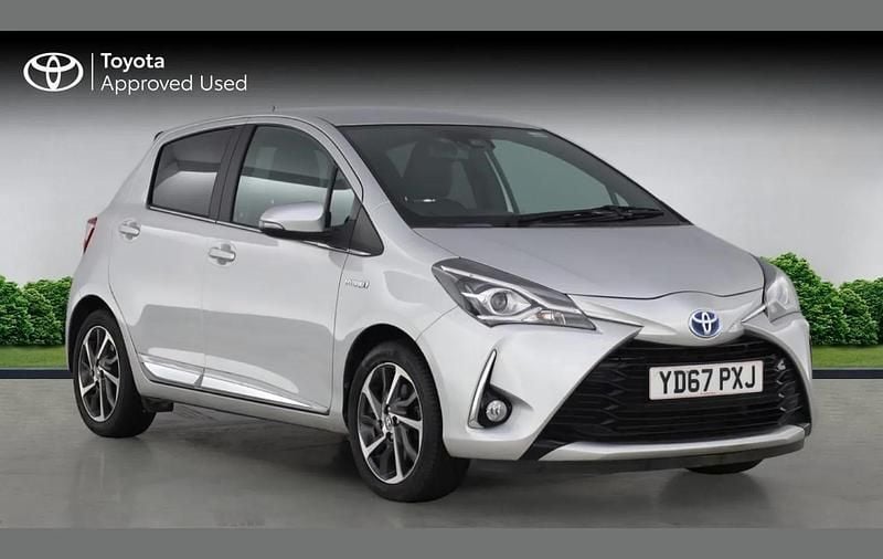 Silver Used 2017 Toyota Yaris Hybrid Hatchback | £12,294 (Fair price) - Image 1/4