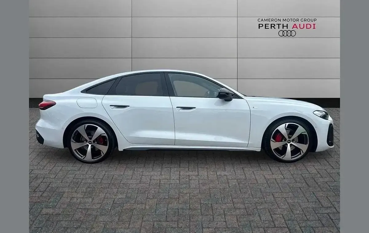 Used Audi A5 Advanced 200 HP (147 kW) 2025 White Sedan