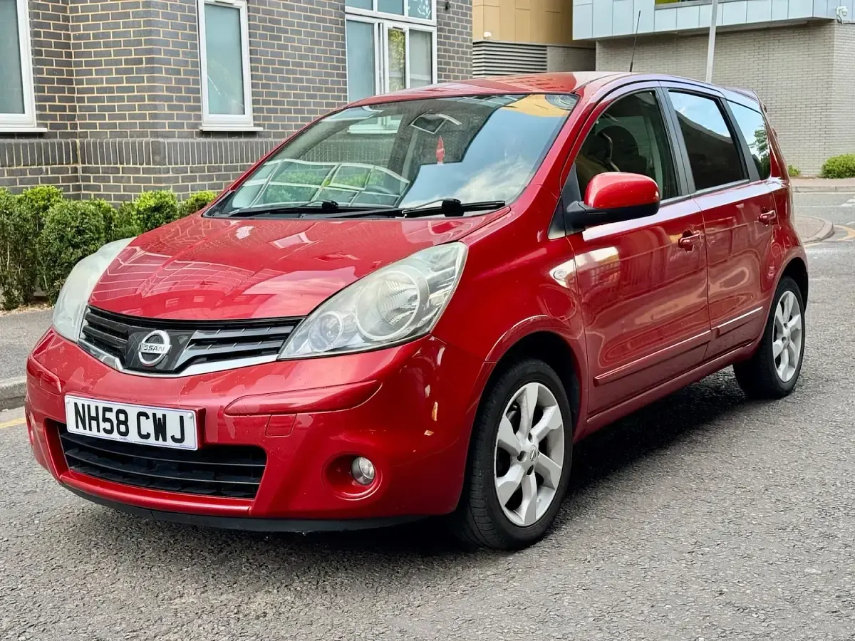 Used Nissan Note Tekna 110 HP (80 kW) 2009 Red Hatchback