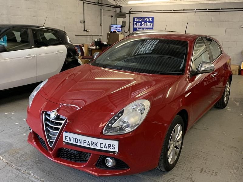 Used Alfa Romeo Giulietta Business 150 HP (110 kW) 2015 Red Hatchback