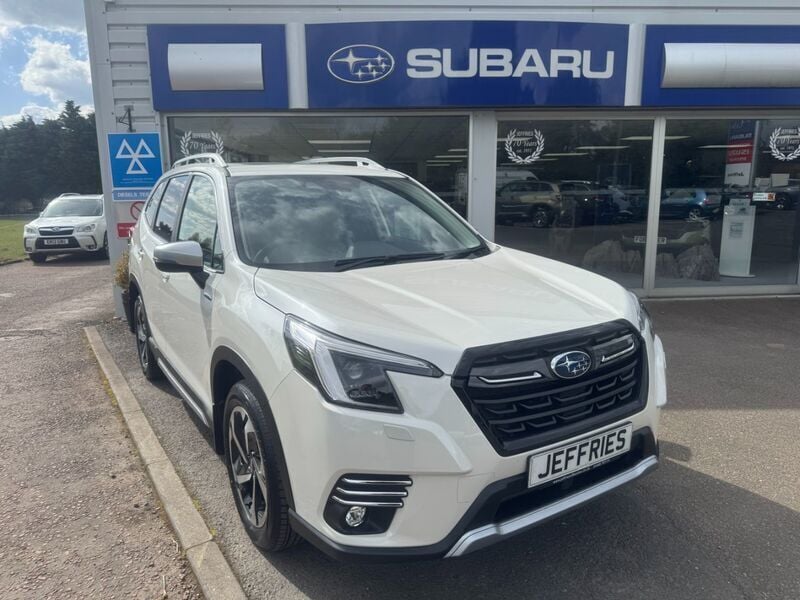 White New 2025 Subaru Forester Premium SUV | £37,995 (Good price) - Image 1/4