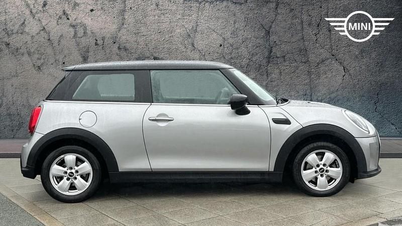 Used Mini Cooper Classic 134 HP (98 kW) 2023 Silver Hatchback
