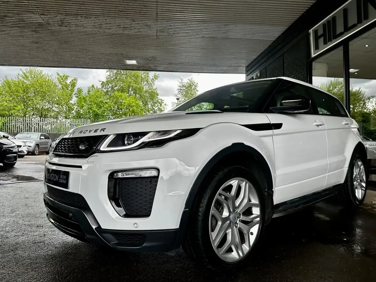 Used Land Rover Range Rover evoque HSE Dynamic 2017 White Estate
