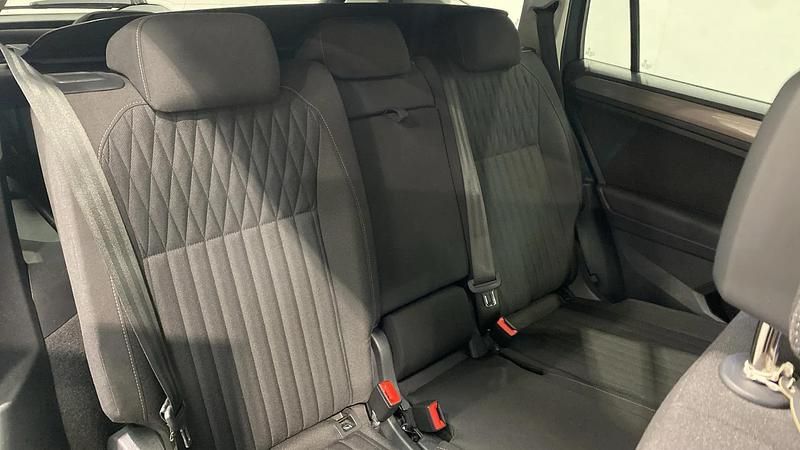 Used VW Tiguan Allspace Life 150 HP (110 kW) 2022 Grey SUV