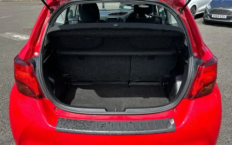 Used Toyota Yaris 99 HP (72 kW) 2016 Hatchback
