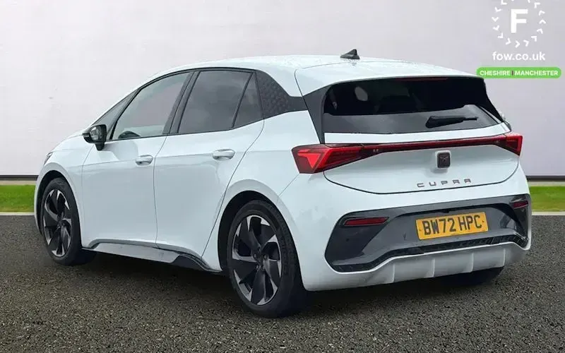Used Cupra Born e-Boost 169 kW (230 HP) 2023 White Hatchback