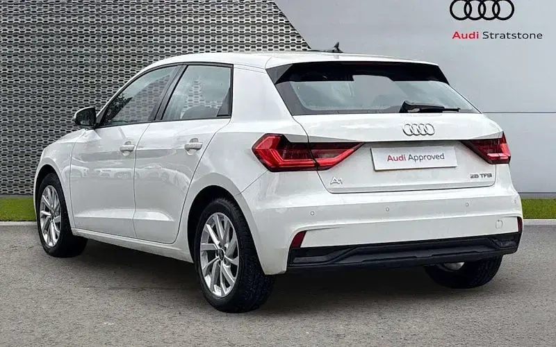 Used Audi A1 Sportback Sport 95 HP (69 kW) 2025 White Hatchback