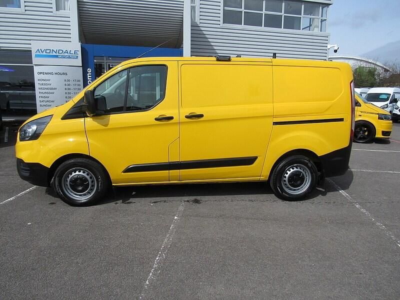 Usado Ford Transit Custom 130 HP (95 kW) 2022 Amarelo Van