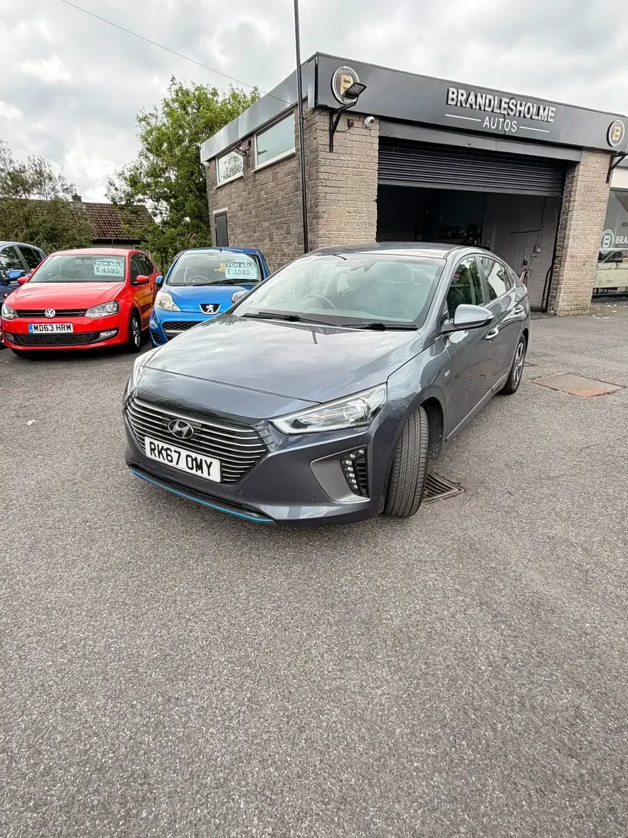 Used Hyundai Ioniq Premium SE 141 HP (103 kW) 2017 Grey Hatchback