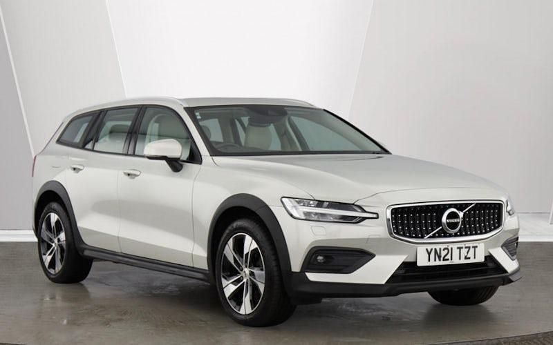 Used Volvo V60 CC Pro 197 HP (144 kW) 2021 Other Estate