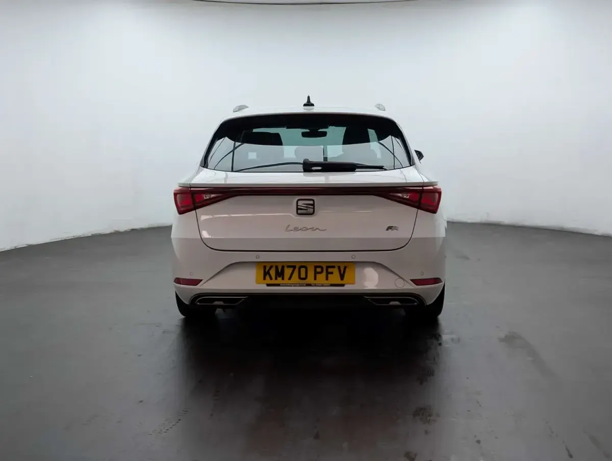 Begagnad Seat Leon FR 150 HK (110 kW) 2020 Vit Kombi
