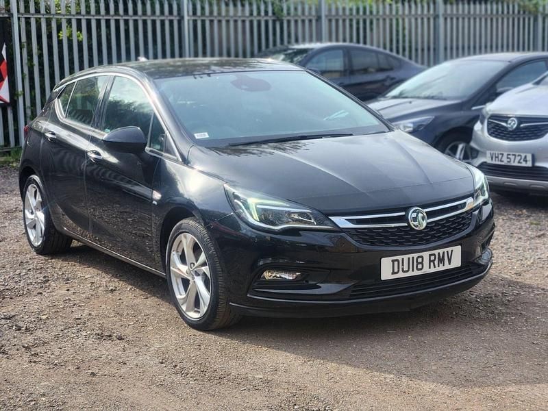 Second-hand Vauxhall Astra SRi 105 CP (77 kW) 2018 Negru Hatchback